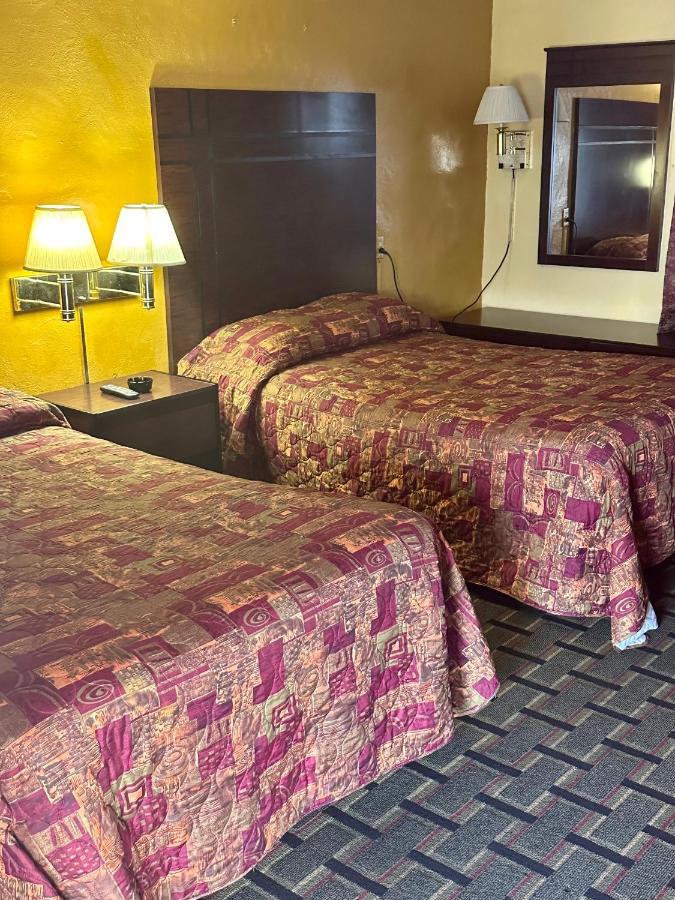 Motel 301 Orient Park Extérieur photo