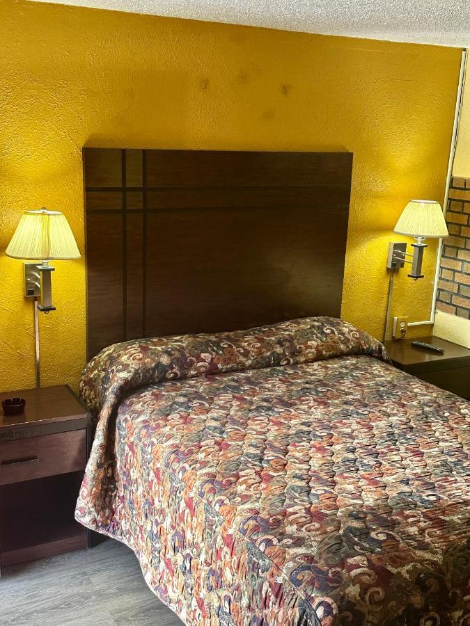 Motel 301 Orient Park Extérieur photo