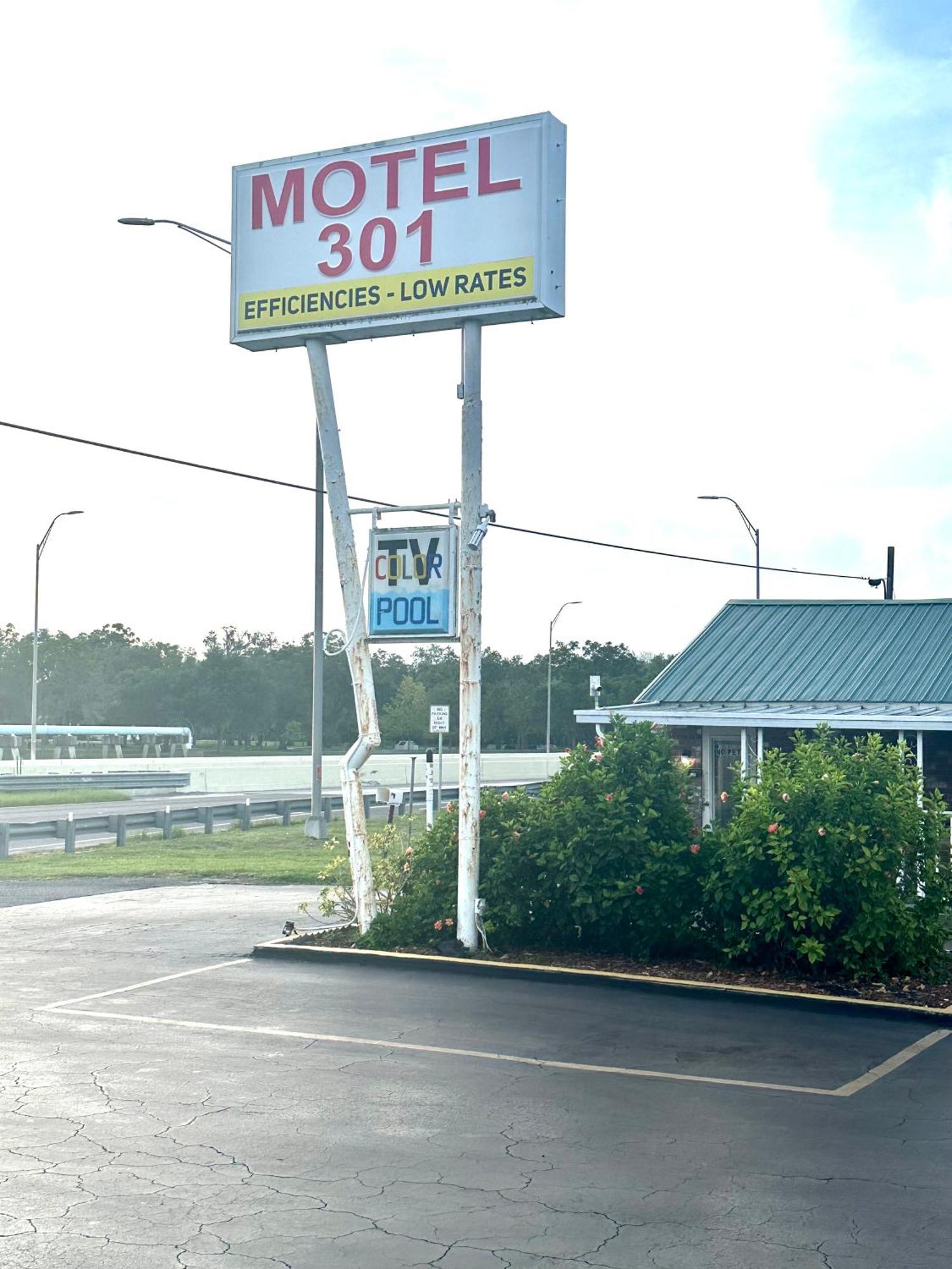 Motel 301 Orient Park Extérieur photo